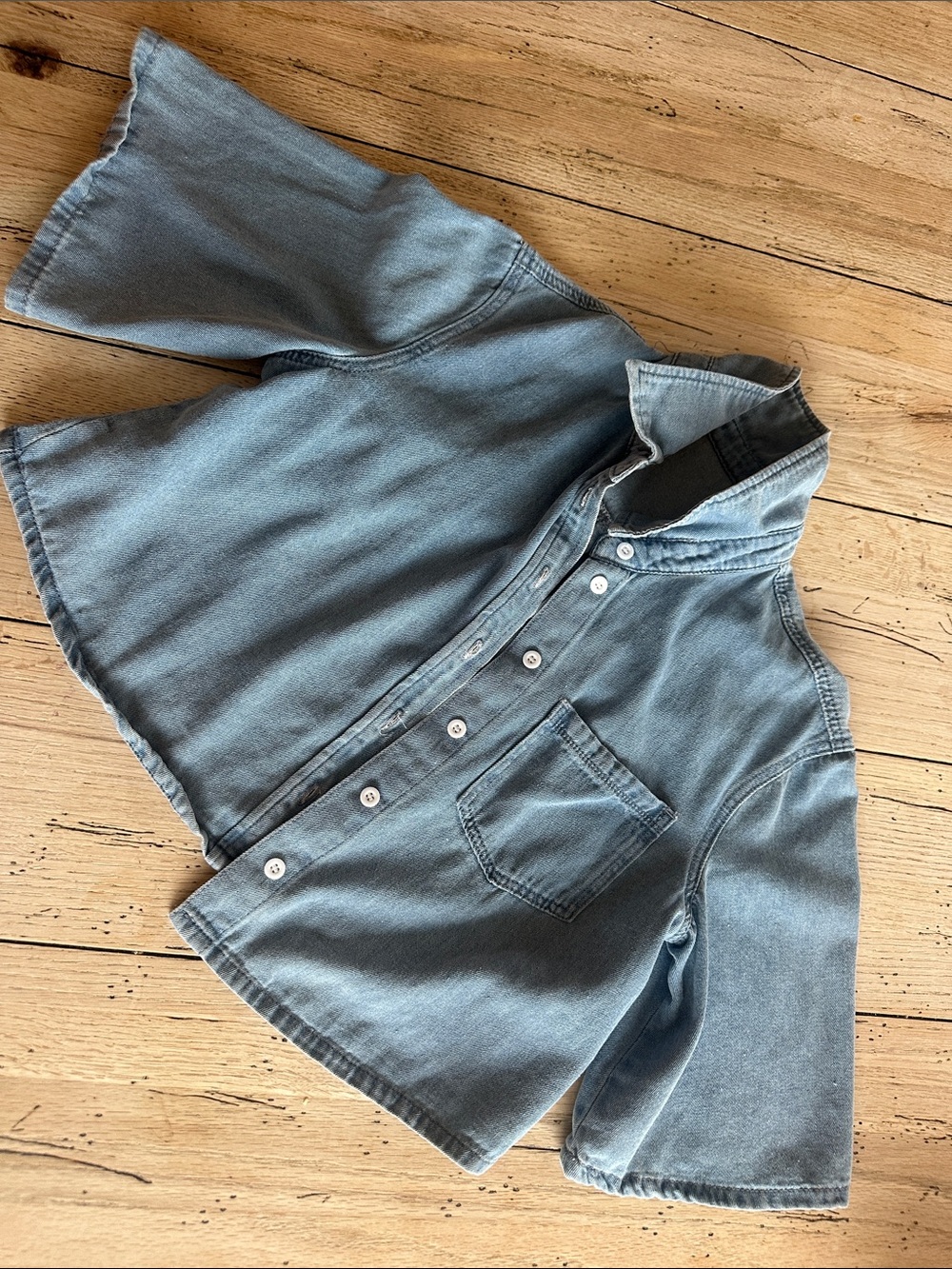Women’s Cropped Button Down Denim Shirt